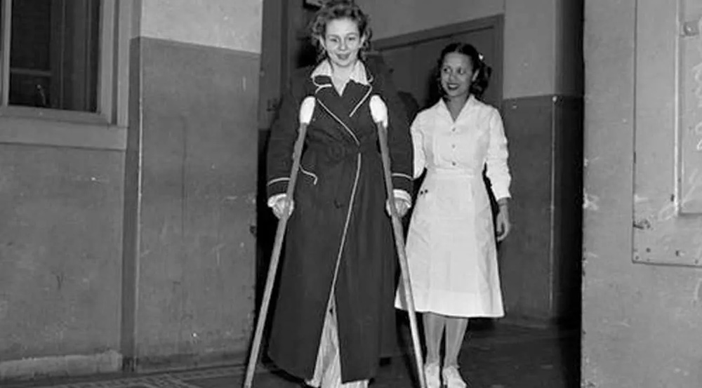 Betty Lou Oliver after she survived the elevator fall